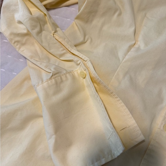 Light yellow button down - Picture 4 of 6